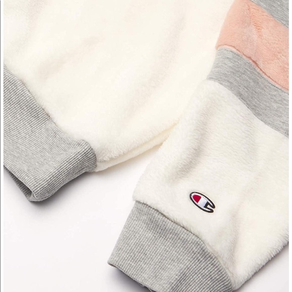 Sorry SOLD 😉 Luxury Champion Fuzzy Sweater - Picture 3 of 4